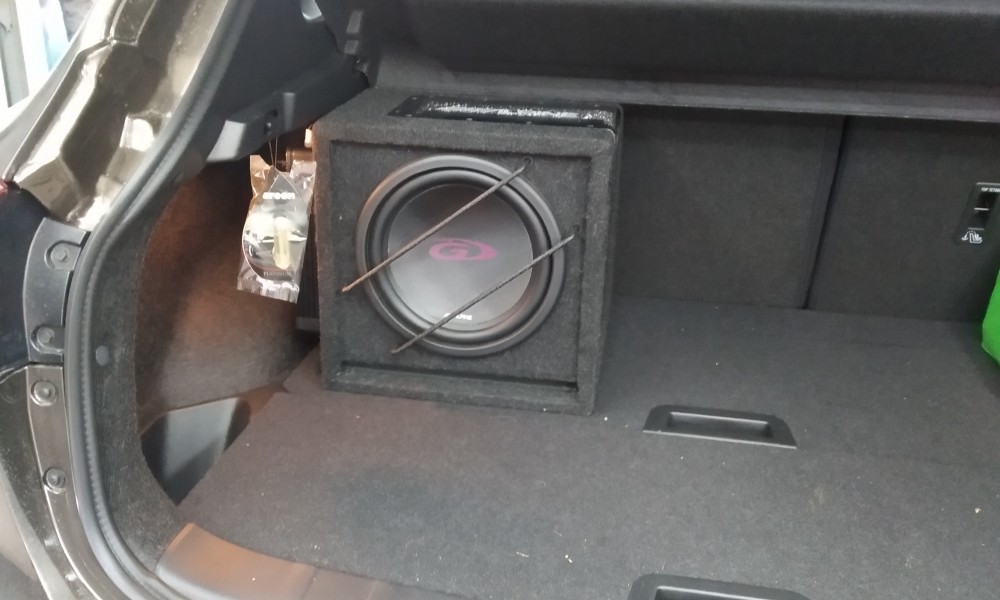 Instalare sabwoofer de la 800-1000lei