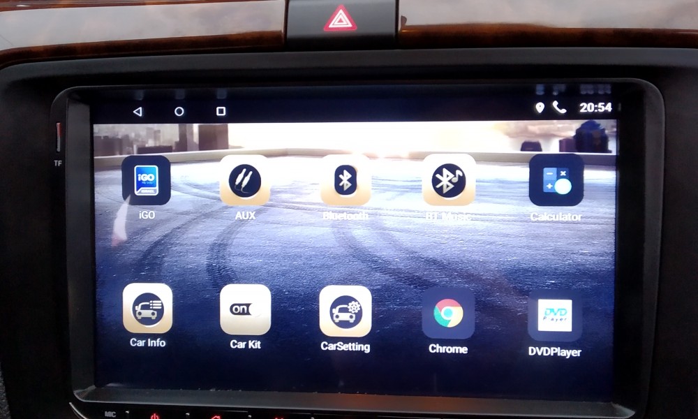 Instalare magnitola sub standart de la 100-300lei